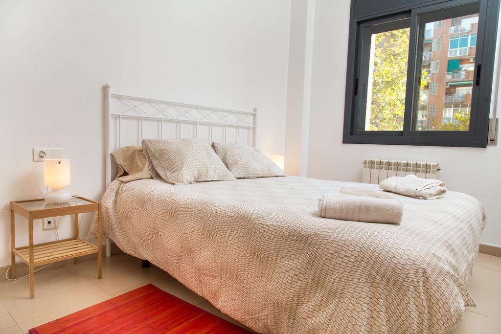 New & Sunny Apartment Barcelona Eksteriør billede